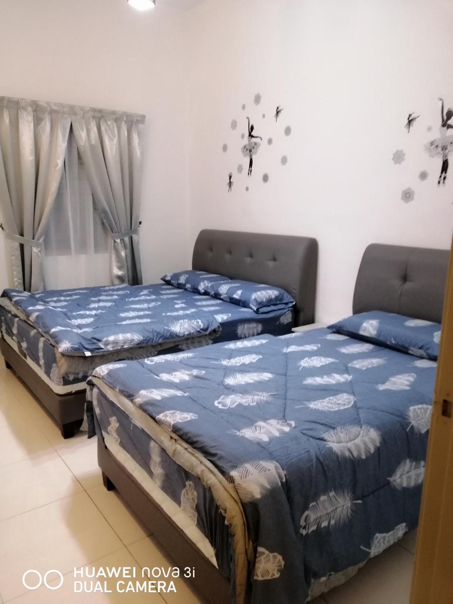 Alyaleesya Homestay Teres Бринчанг Екстер'єр фото